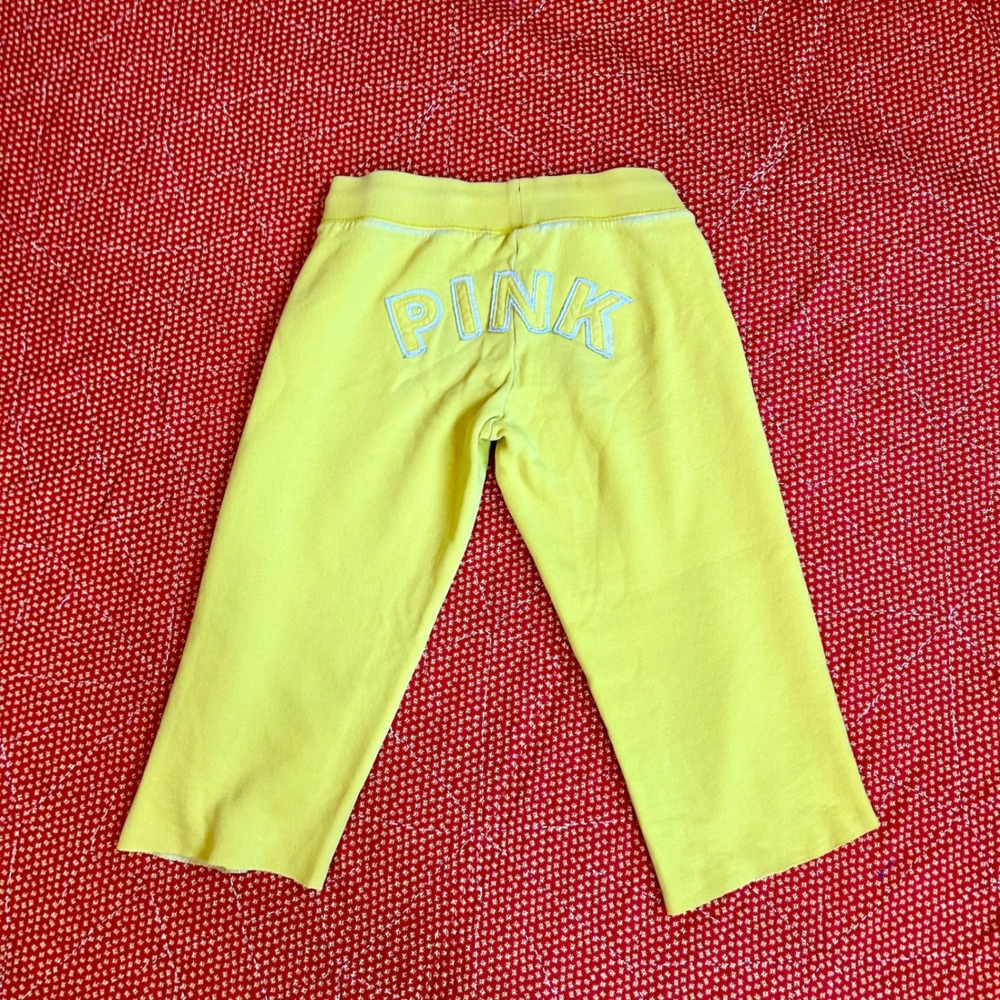Victoria Secret PINK low rise vintage Yellow capri Sweatpants XS Love Pink Logo